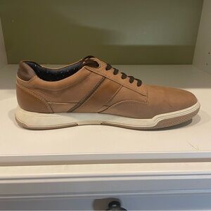 Men’s Size 9.5 Dress Shoes